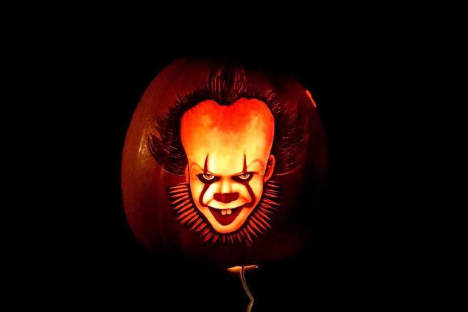 Pennywise Pumpkin Carving Timelapse - Youtube